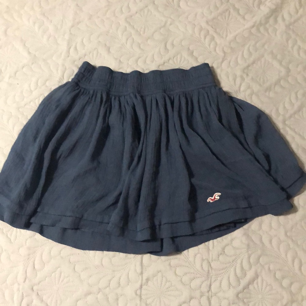 Hollister mini skirt